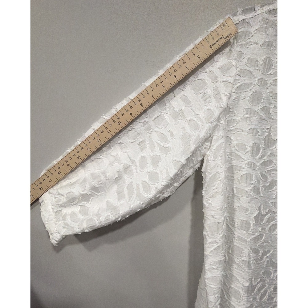 Ali Miles NWT L Women's White V Neck Textured Burnout Pattern Semi Sheer Top NWT - Picture 5 of 7